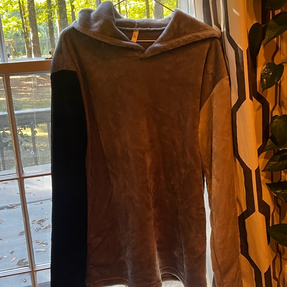 Fleece pullover hoodie